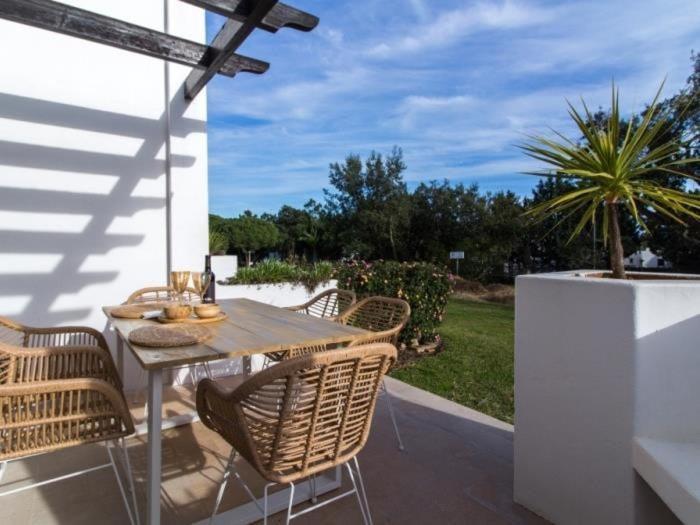 Estima Golf House Apartment - Luxurious & 6 Pools & Golf & Tennis Албуфейра Екстериор снимка