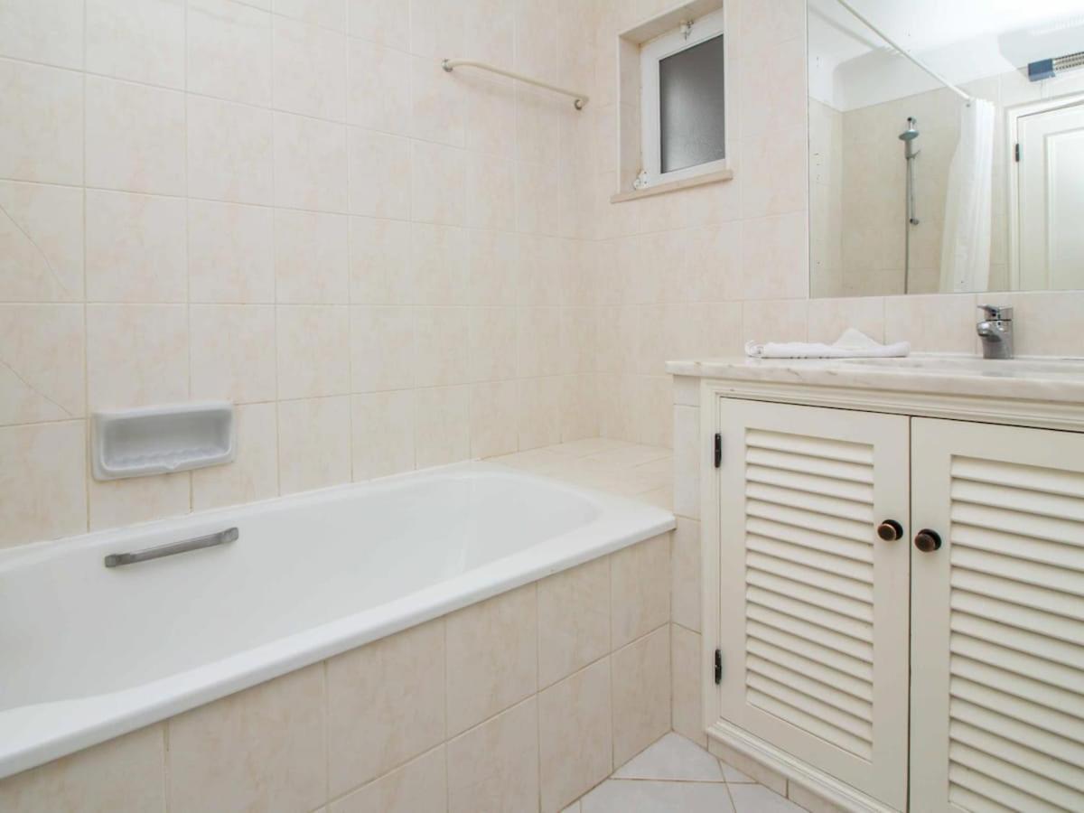 Estima Golf House Apartment - Luxurious & 6 Pools & Golf & Tennis Албуфейра Екстериор снимка